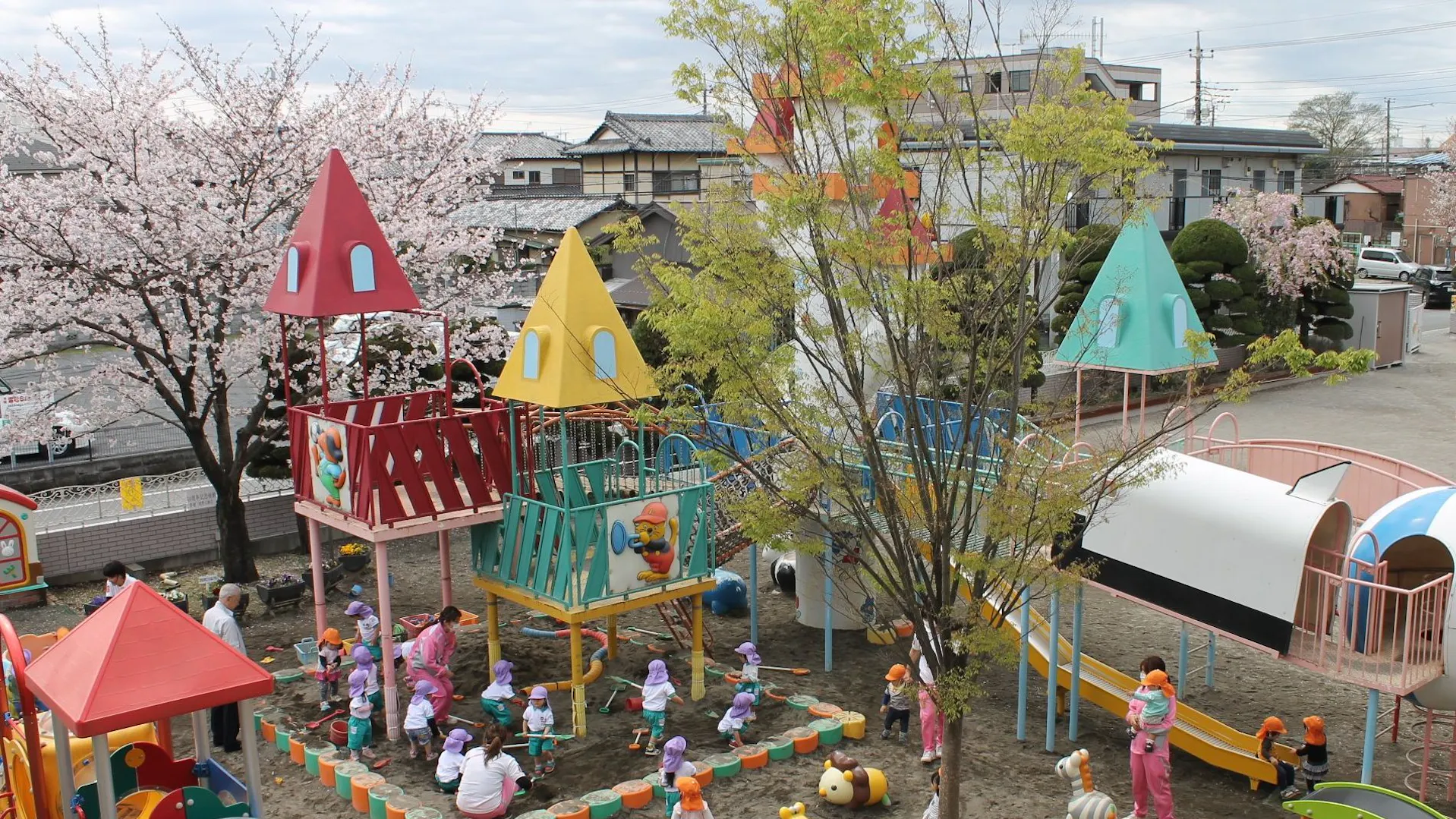 学校法人鴻ノ巣学園