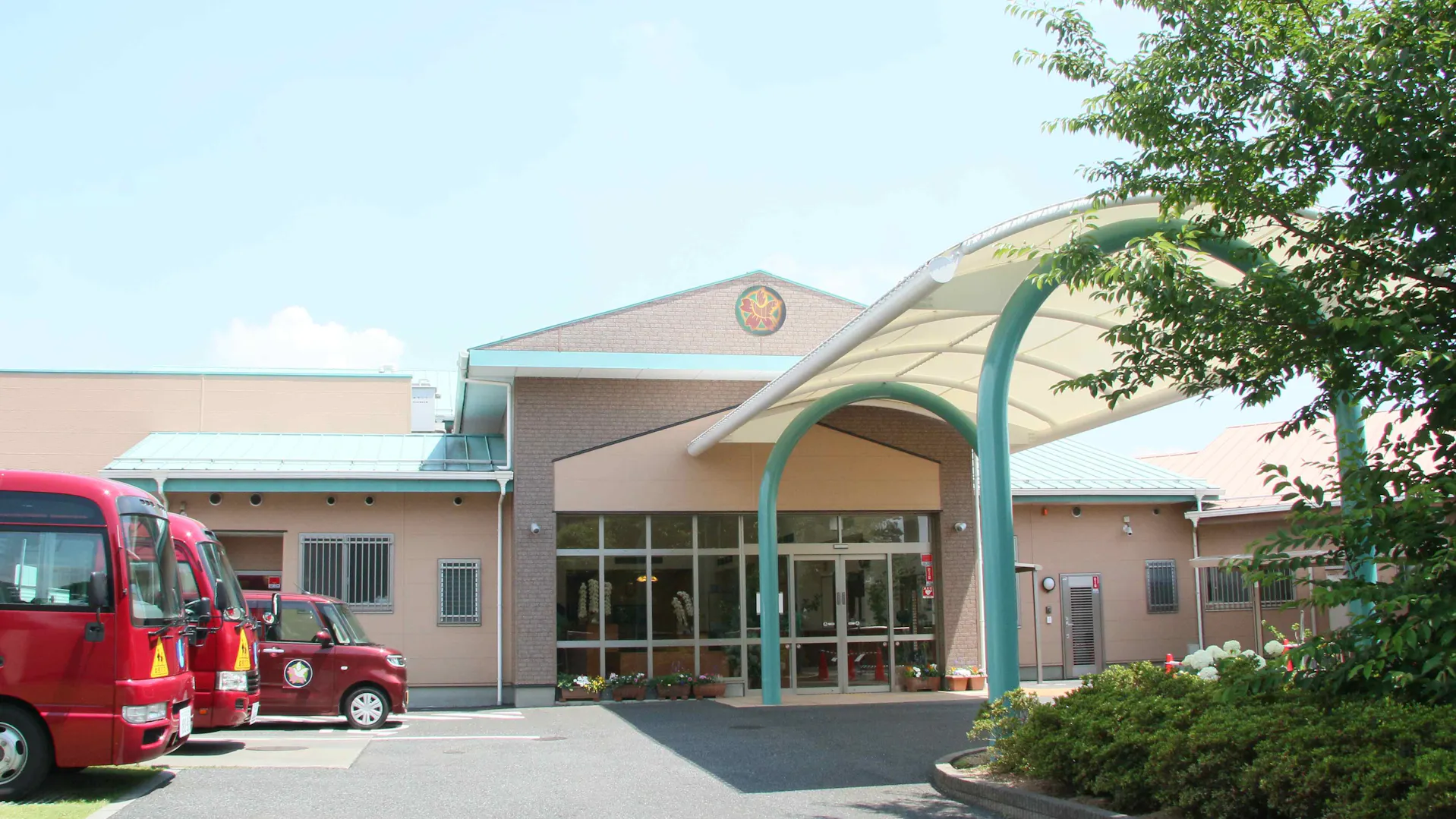 学校法人 花ちる里学園