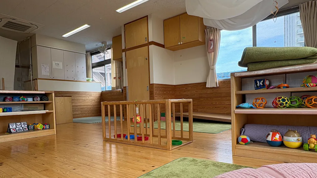 木のぬくもり溢れる保育室