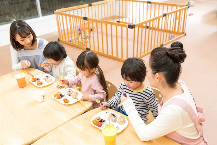 無添加調味料、安心安全な素材で子どもにやさしい給食の提供