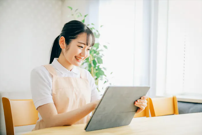 連絡帳には「コドモン」というアプリを導入
