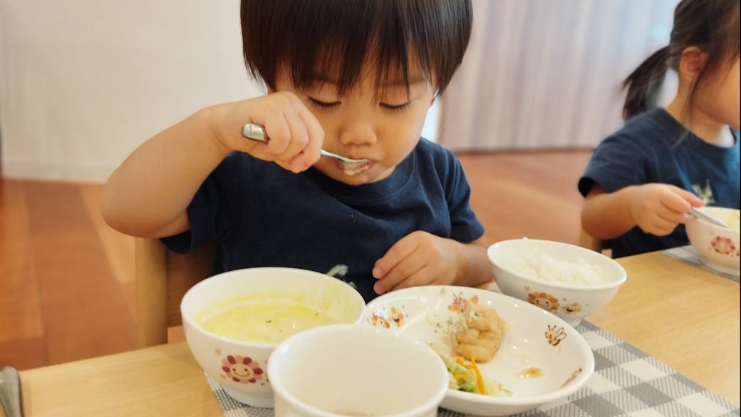 糸島産のお魚給食『オズランド給食』