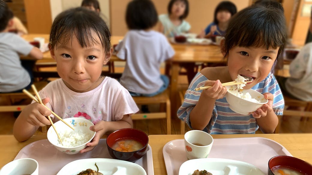 給食