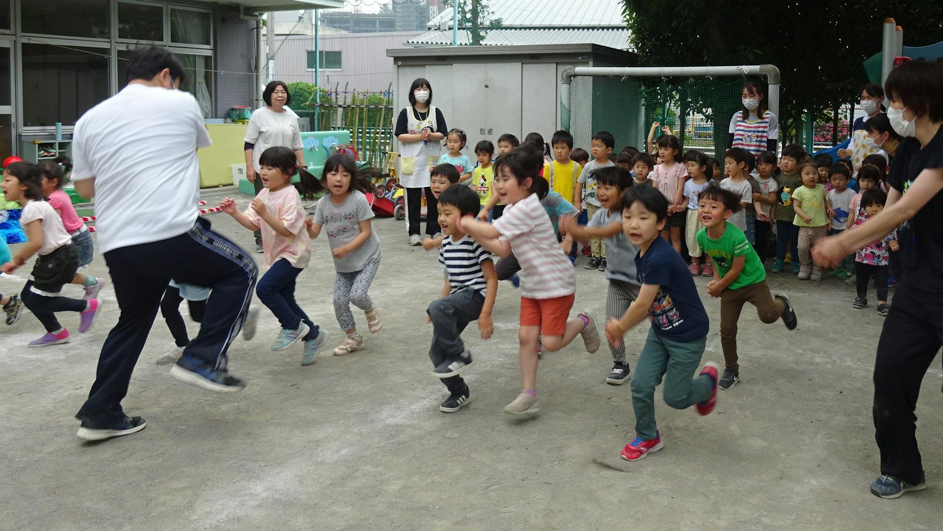 朝番7時から短時間の保育士資格者を募集しています。