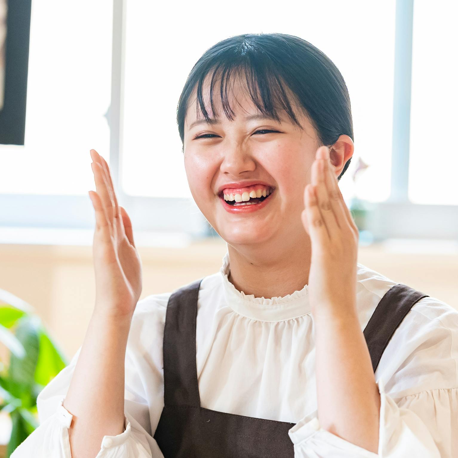 いたがきななこの顔写真