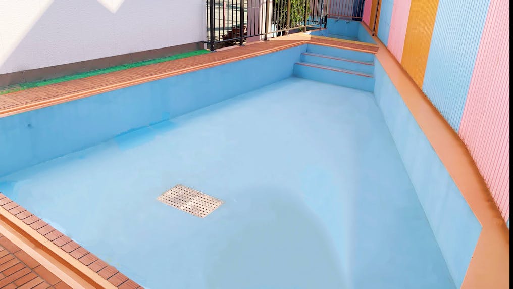 常設された大きなプール！