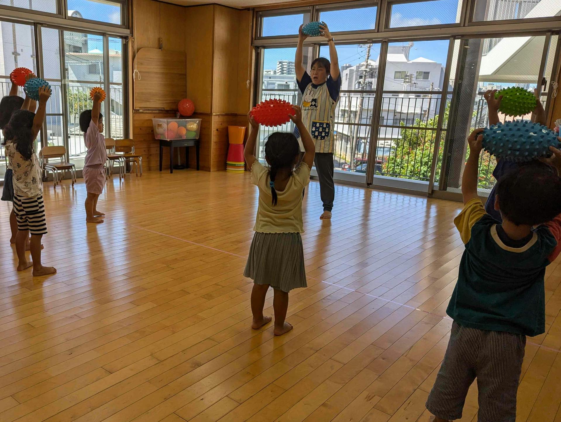 こどものために一緒に学び、楽しみましょう！