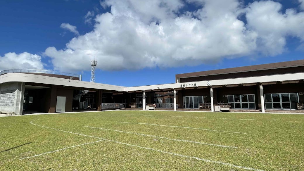 子どもの最善の利益を考慮し、生きる力の基礎を培います。