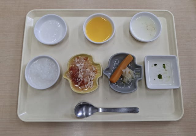 6月 0歳児離乳食をご紹介させていただきます