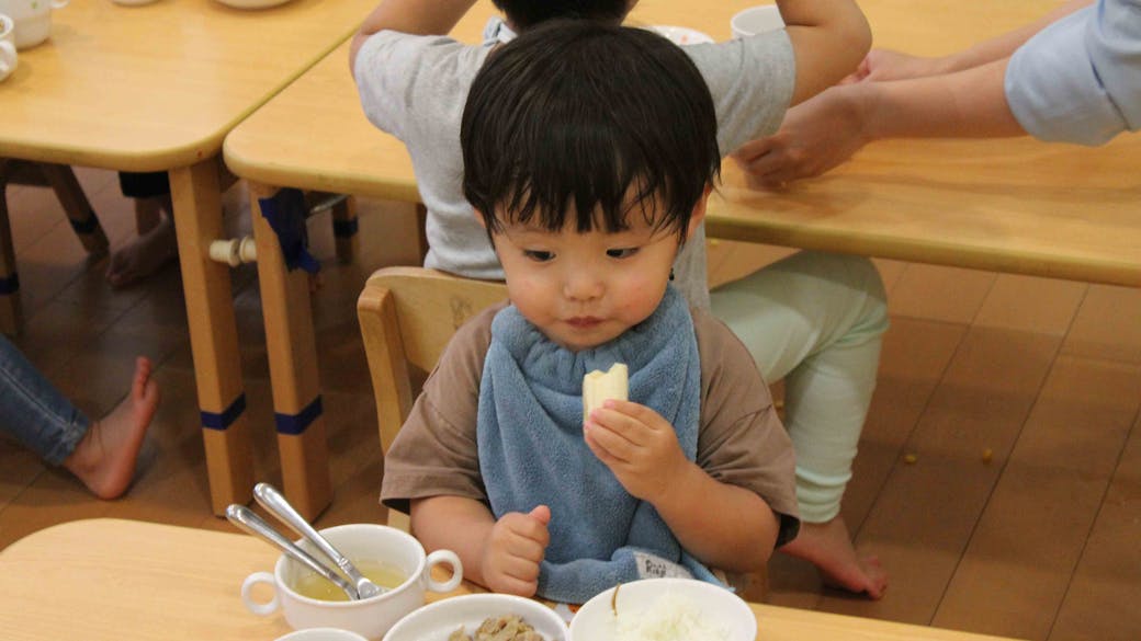 食育を通じて食べることを楽しむ