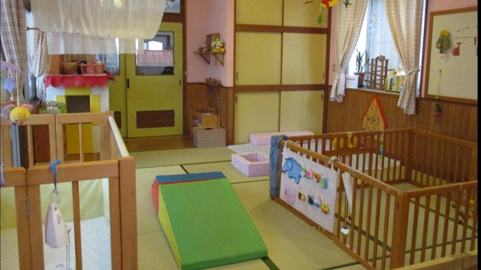 本畳を使った保育室（3歳未満児クラス）