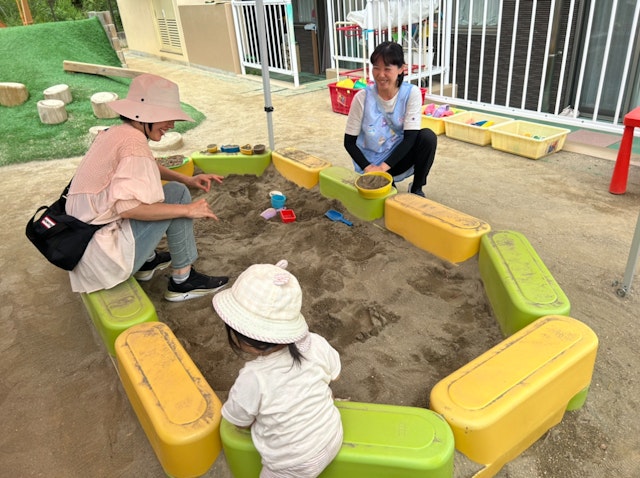 10月の園庭開放　どんぐり拾ったよ