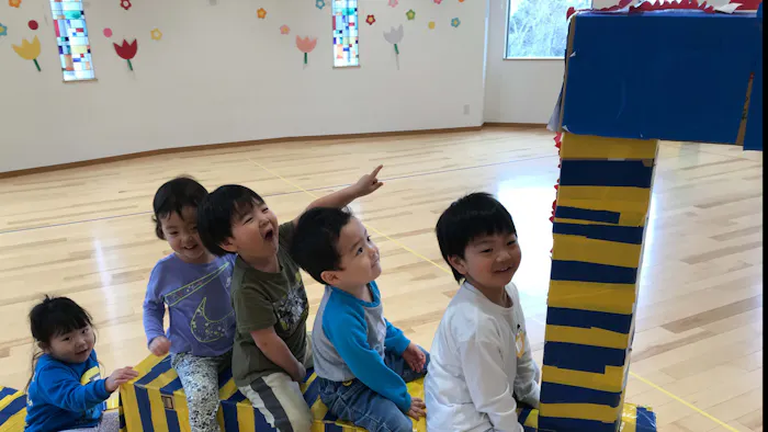 子どもたちの主体的な遊びに寄り添います