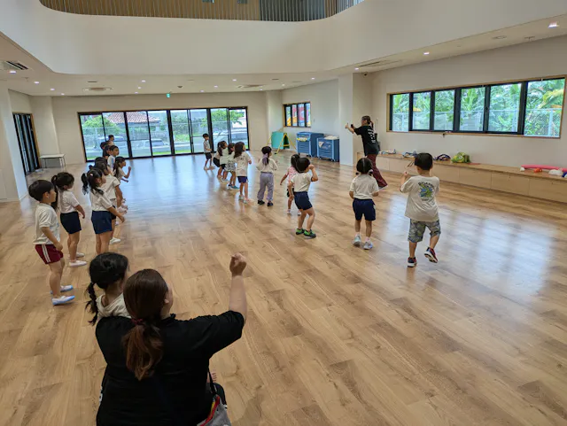 【ダンス】心も身体ものびのびと!全身で表現(週1回)