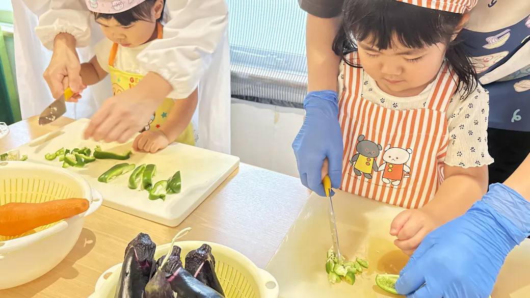 食に触れ、食べることを楽しむ