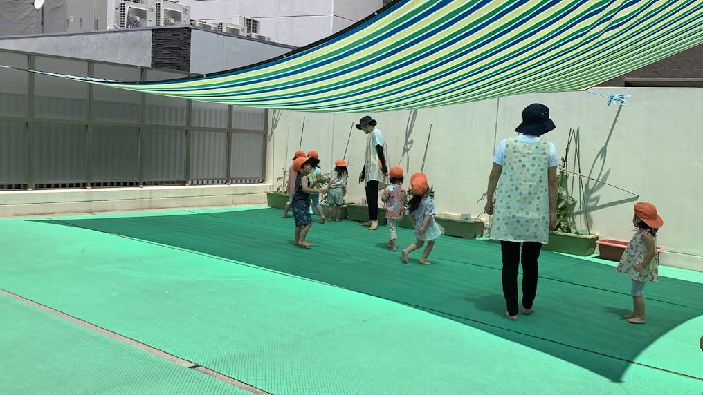 広々した屋上園庭