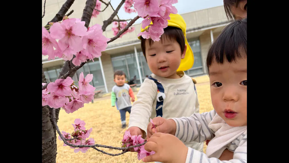 南図書館の広場