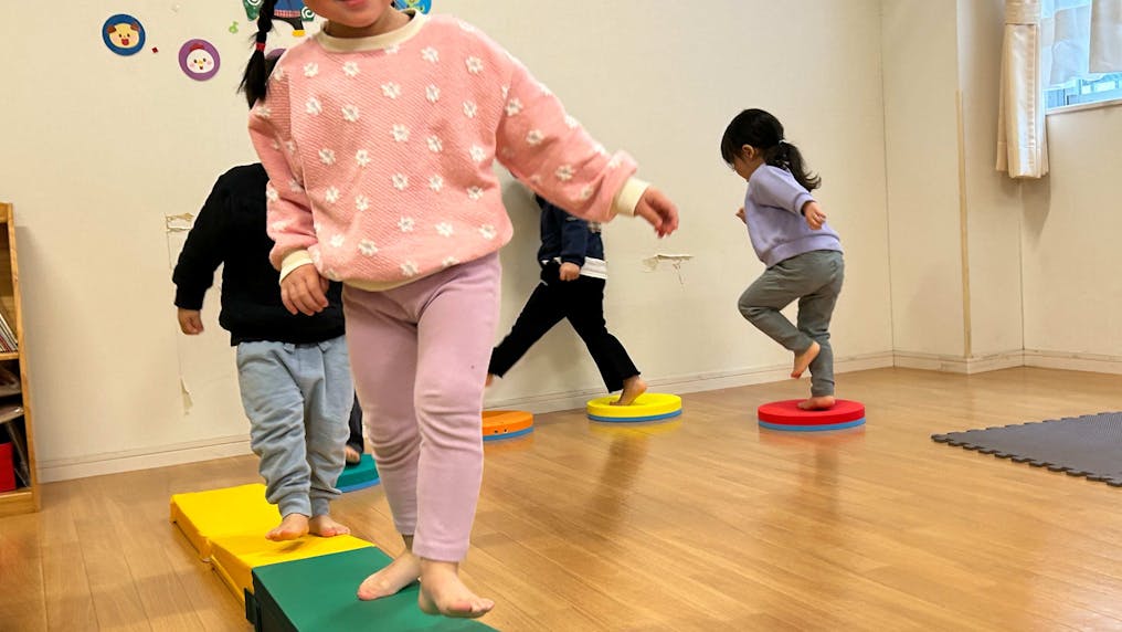室内でも思い切り体を動かして遊べます♪