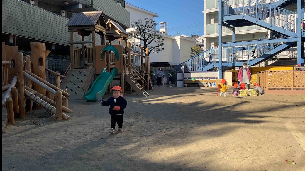 園庭は全面砂場