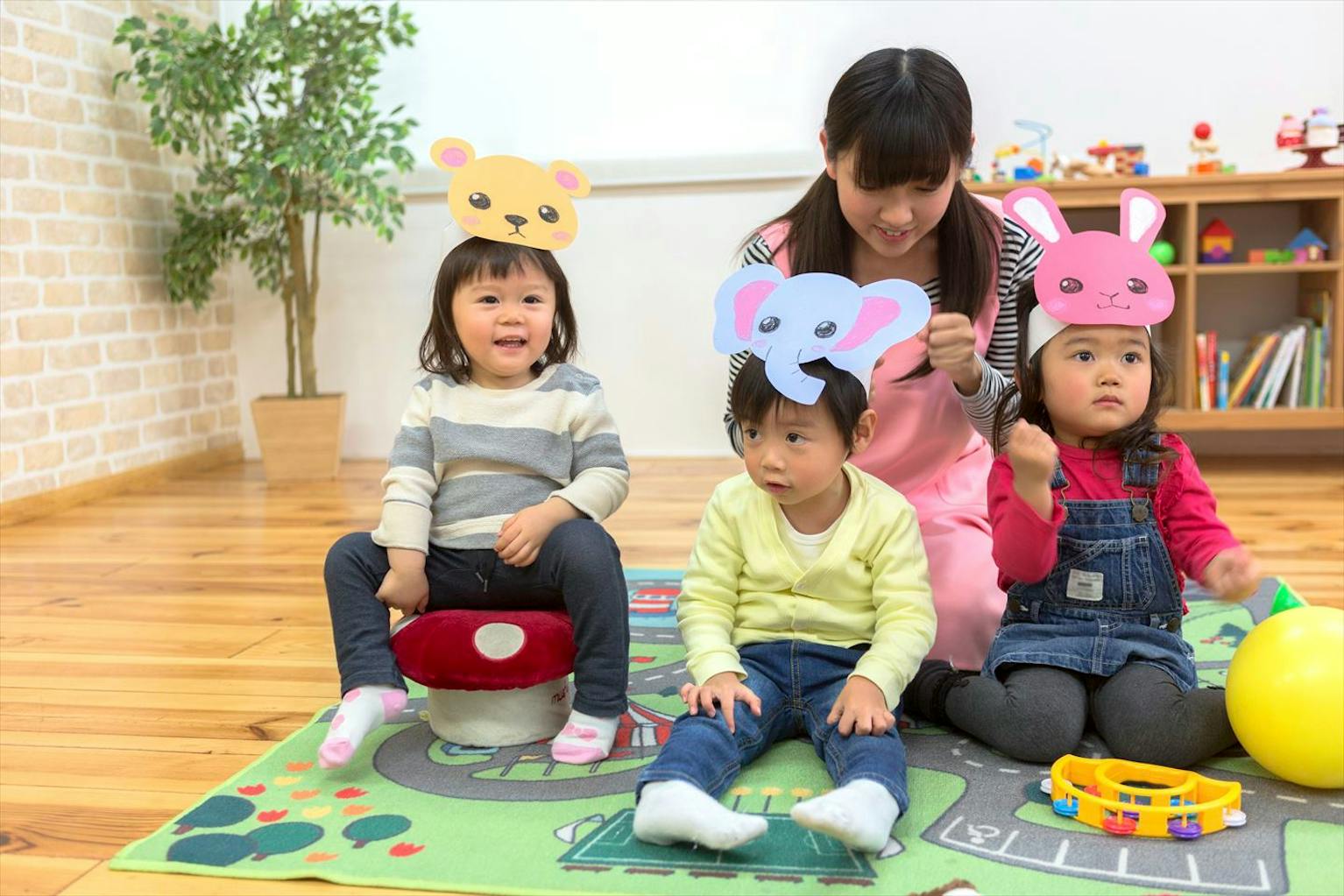 ４月より働いてくださる保育士を募集します🌼