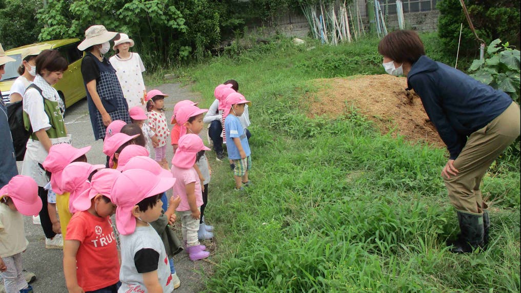 近隣には畑もあり、自然がいっぱい。