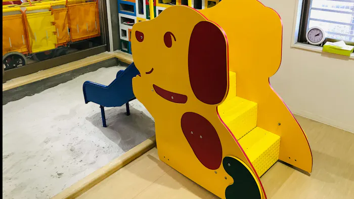 なんと！園内に砂の遊び場があります。