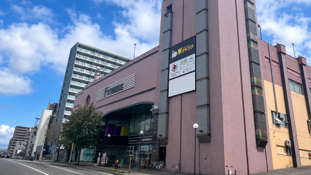無料駐車場も完備・駅近で通いやすい便利な立地です