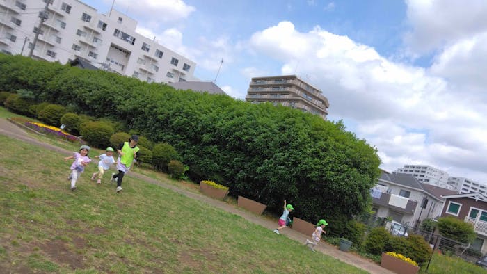 自然豊かな環境で、のびのびした保育!