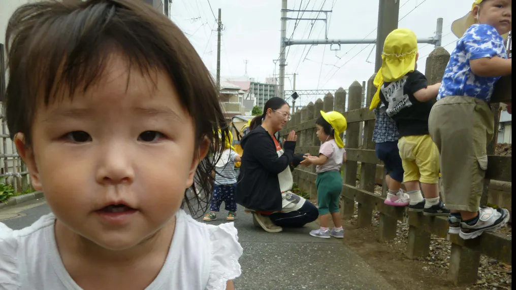 最寄り駅はすぐそば！駅近くの好立地にある保育園です。