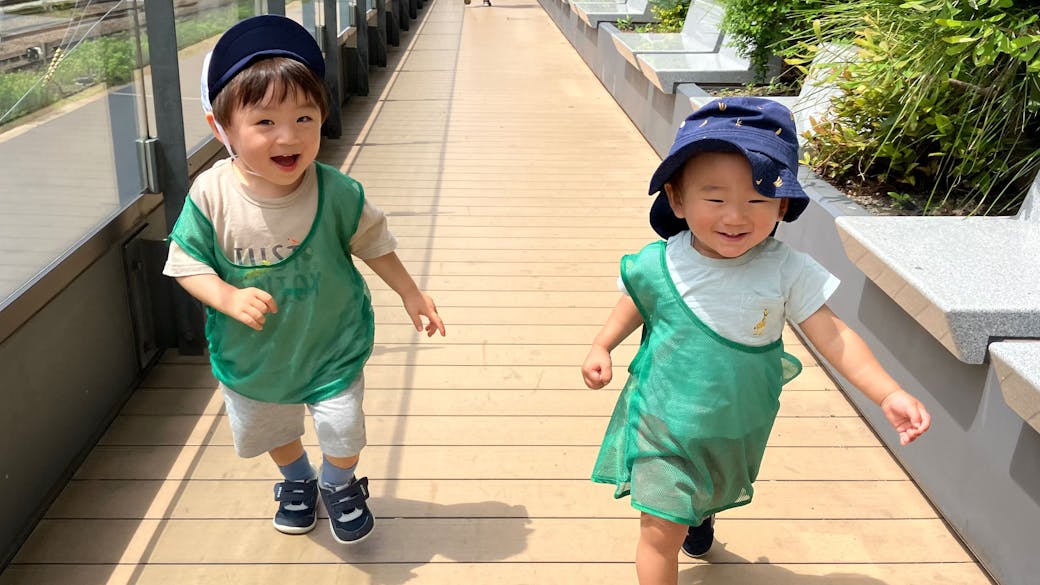日差しを浴びて外遊びをしよう！