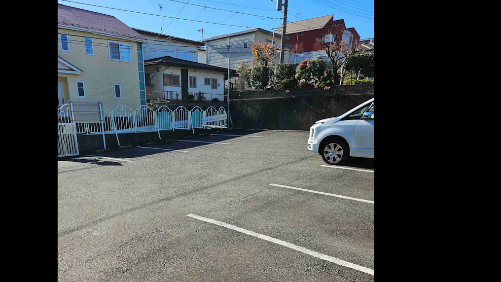 無料駐車場がございます