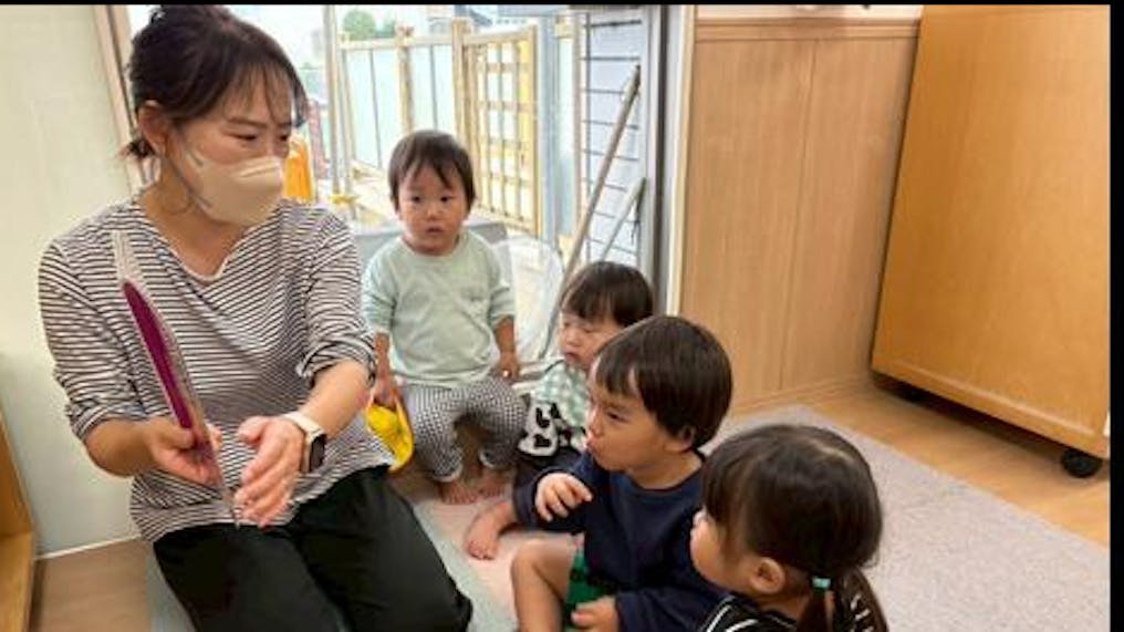 子ども達の大好きな絵本の時間