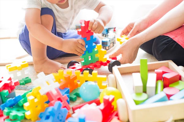 子育て支援員資格をお持ちの方☆18：30までの遅番募集