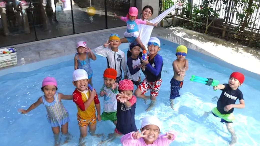 さわやかな水の風景、子どもたちの笑顔