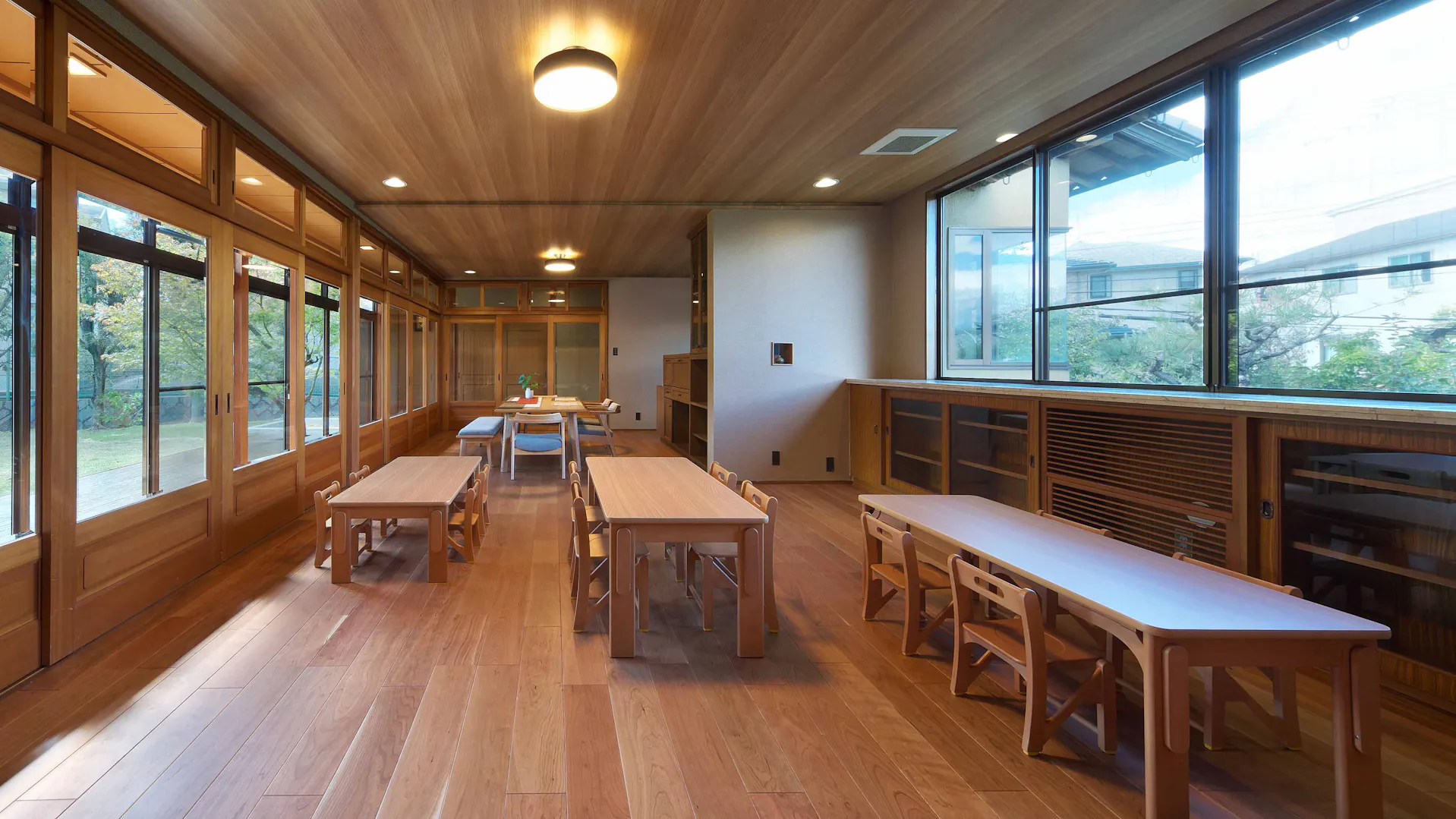 古民家を改築した温かい雰囲気で子どもたちを多職種で支えます。