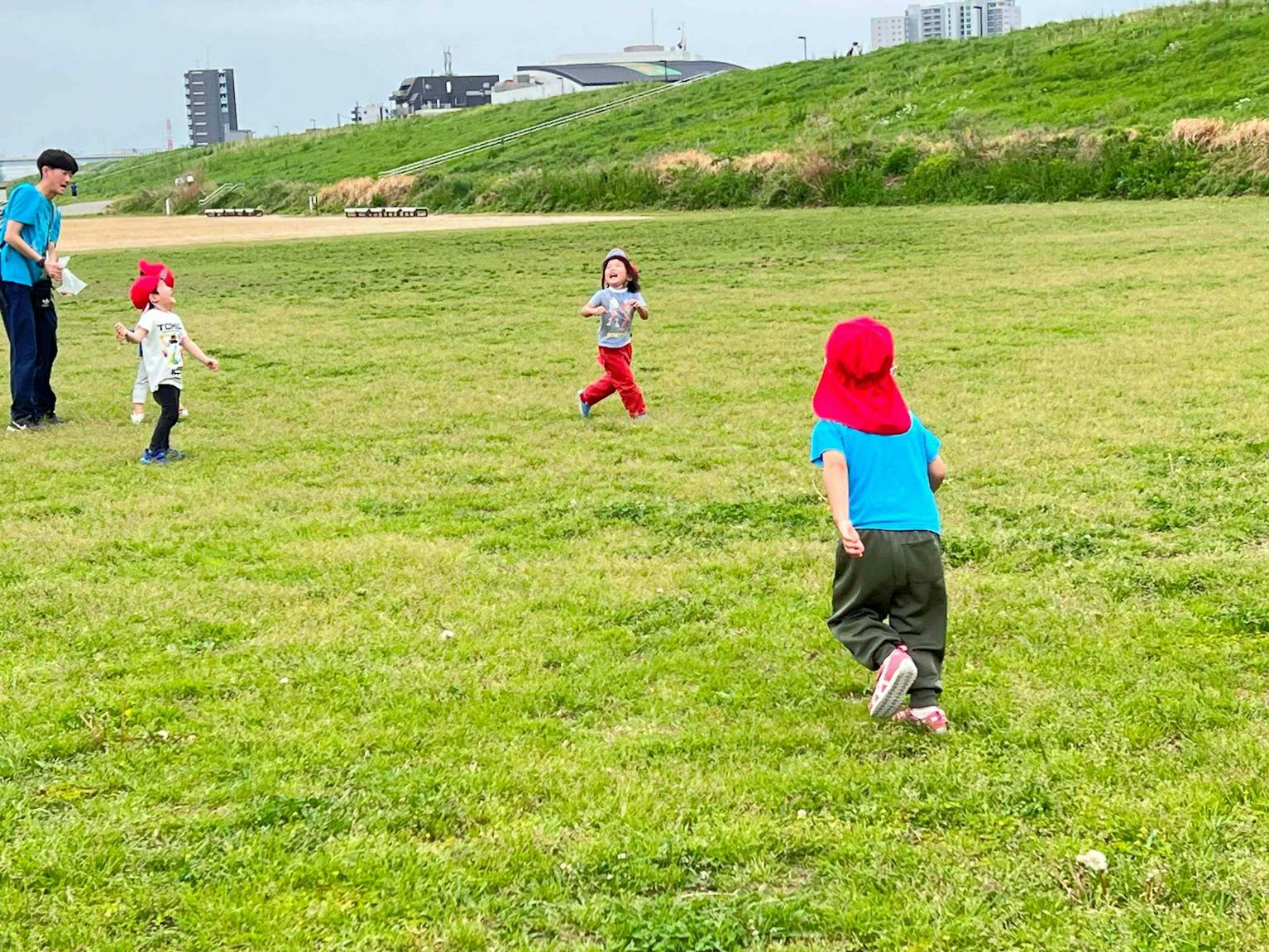 子どもが大好きな先生、募集中♪