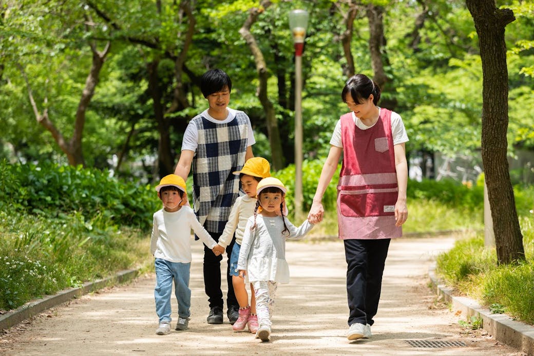 晴れた日には毎日、散歩に行っています。