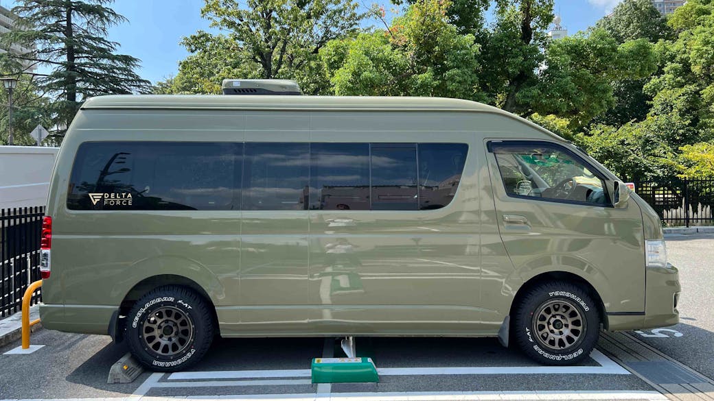 園バスは、ハイエーススーパーロングが活躍します！園長の愛車