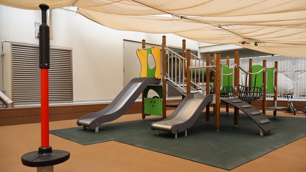 屋上（３階）園庭。