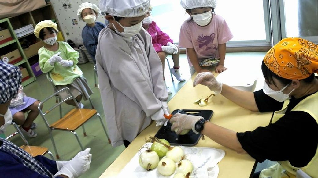 畑で育てた野菜でクッキング!
