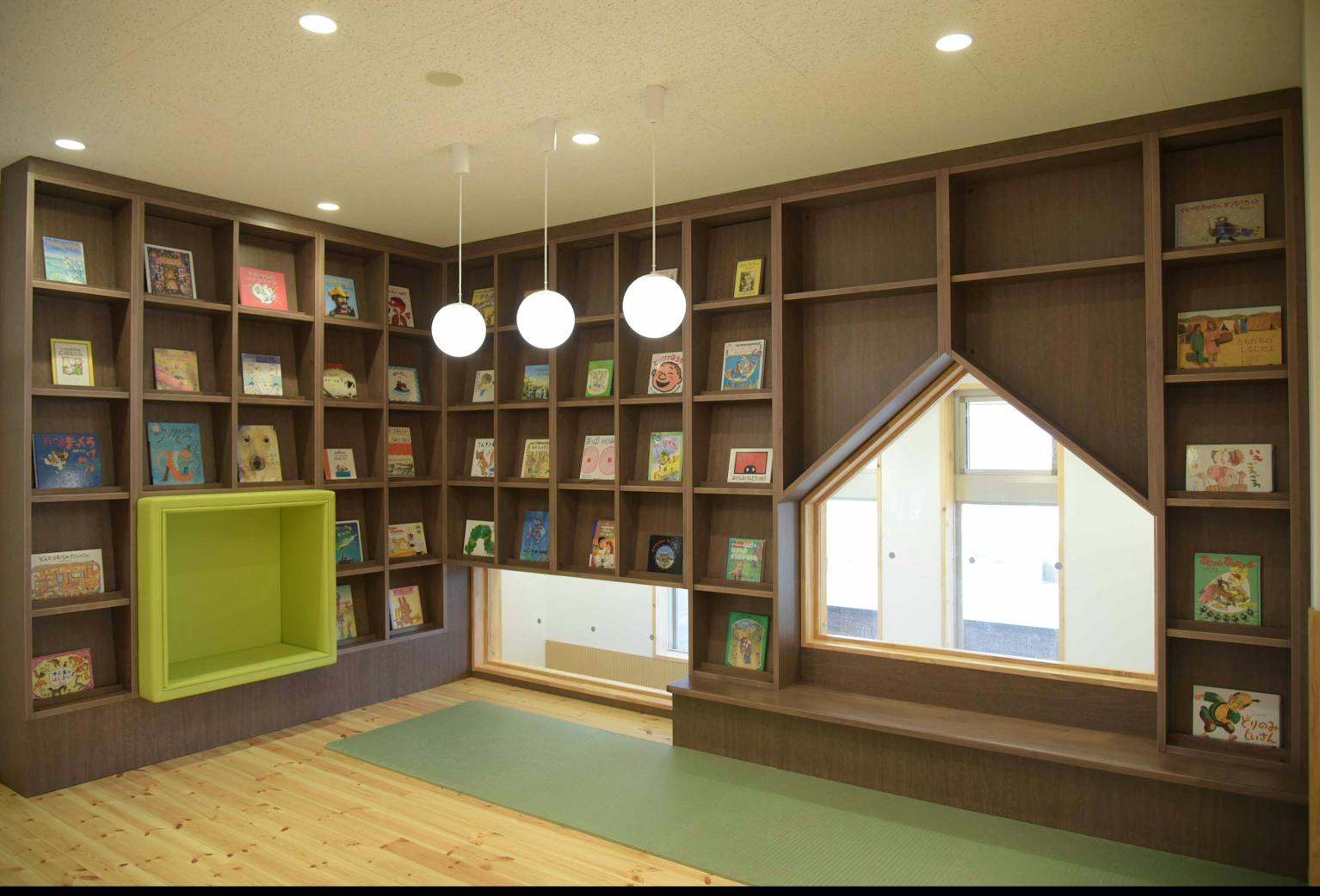 明るくて元気！子どもたちと一緒に楽しめる先生、募集中！