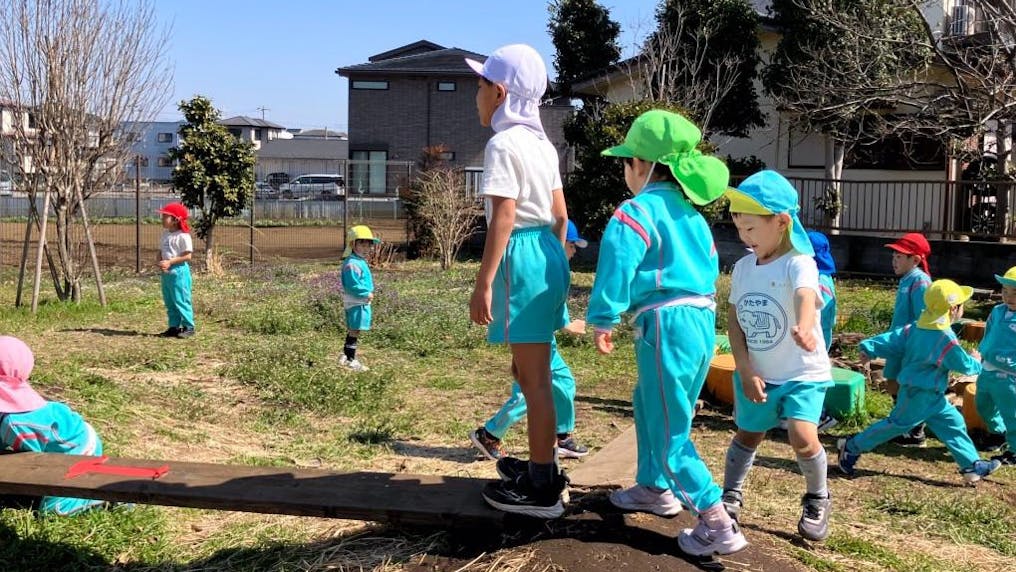 ぽかぽか陽気の日はむし公園で