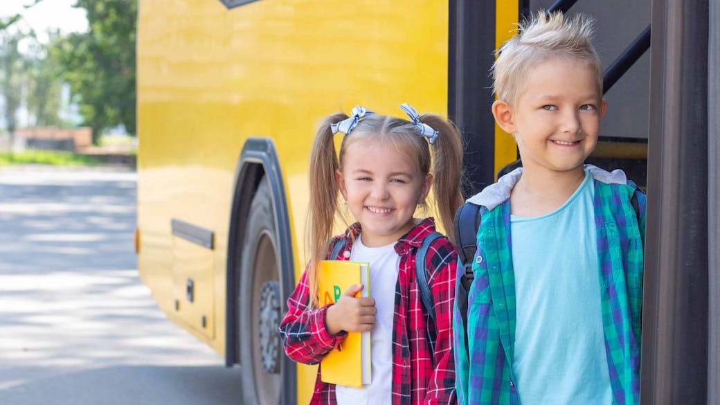 柔軟な保育時間と便利な送迎で毎日をサポート