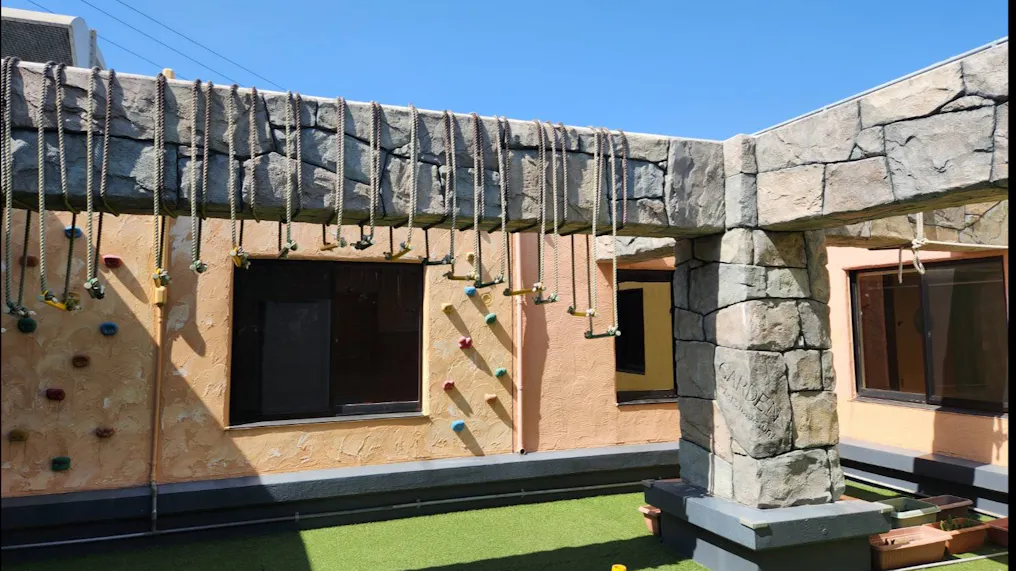 ワクワクする園内