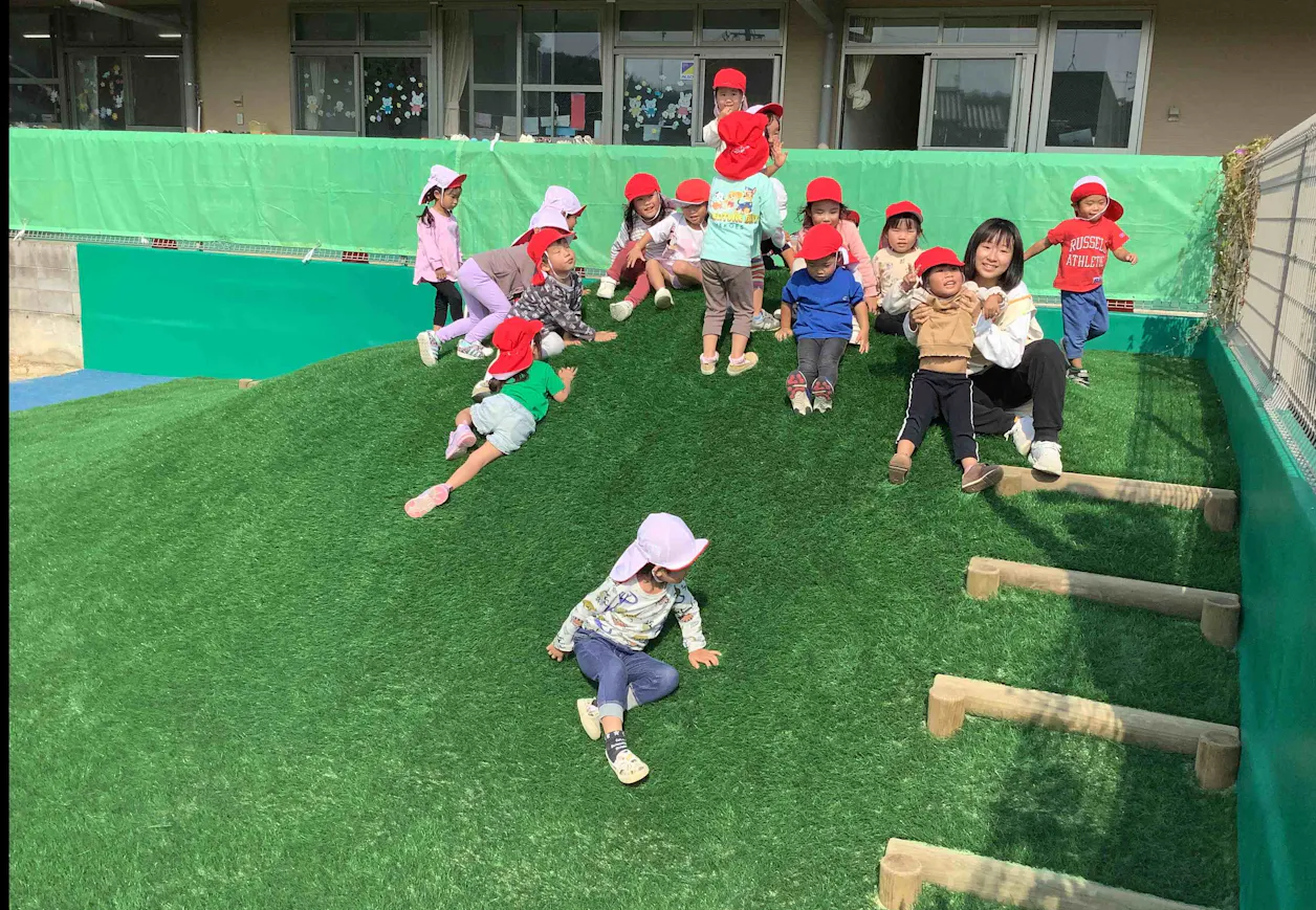 なかとみこども園