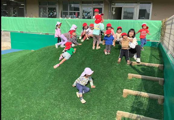 なかとみこども園