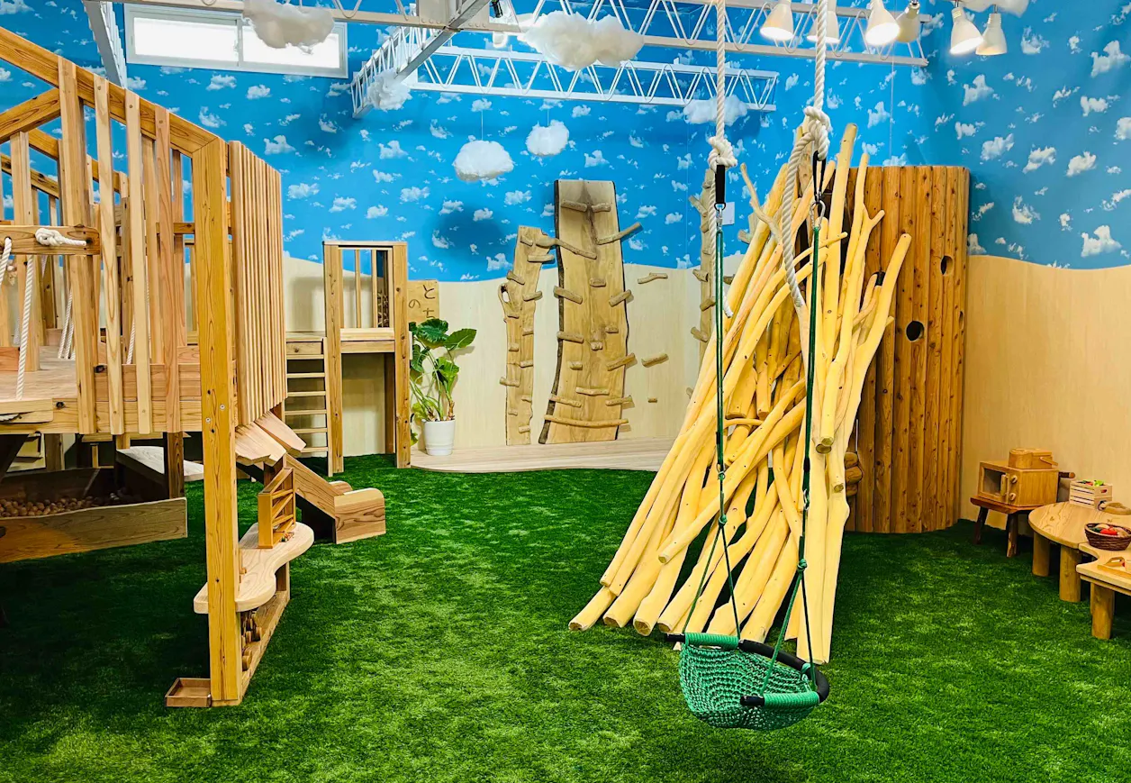 こどもの秘密基地　木育の森　もくれん