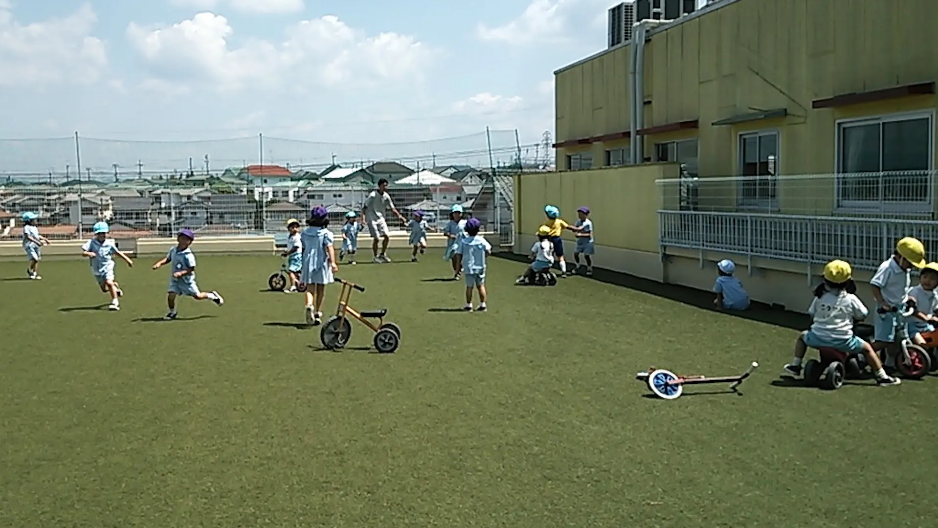 早苗幼稚園では園児も教職員も伸びやかな環境を大切にしています