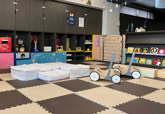 株式会社SHINKS こもれび保育園 大森山王園