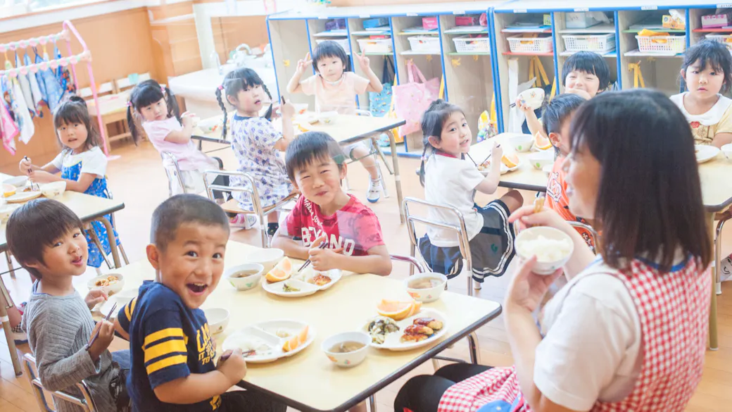 園内の畑で、食の大切さを学ぶ